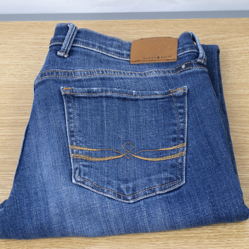 Lucky Brand Sweet N Straight 4 28 X 31 Womens
